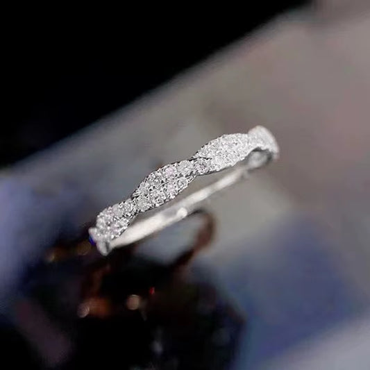 Exquisite Twist Band Finger-Rings for Women Full with Bling Bling Cubic Zirconia Statement Female Wedding Band Jewelry